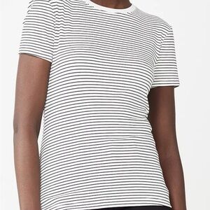 Women's Nine West Fitted Ribbed Crewneck Top -Small